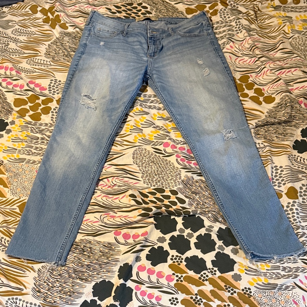 Hollister Light Wash Ripped Skinny Jeans